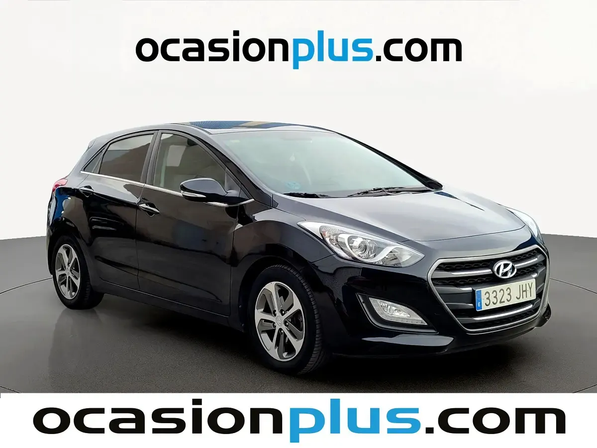 Usado Hyundai i30 110 HP (80 kW) 2015 Preto Citadino