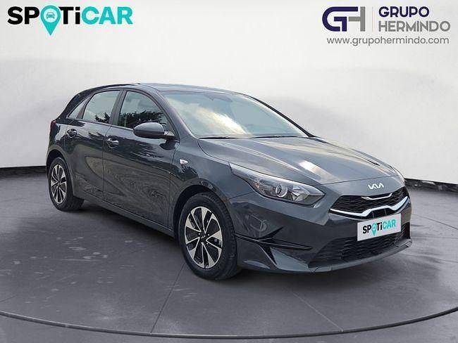 Usado Kia Ceed 100 CV (73 kW) 2025 Gris Utilitario