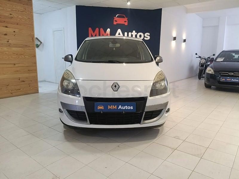 Usado Renault Scénic III Authentique 95 CV (69 kW) 2011 Blanco Monovolumen