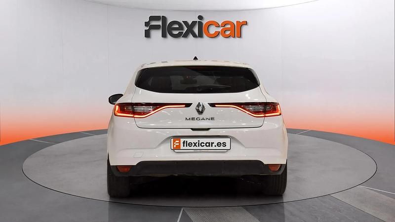 Usado Renault Mégane IV Business 111 CV (81 kW) 2017 Blanco Berlina