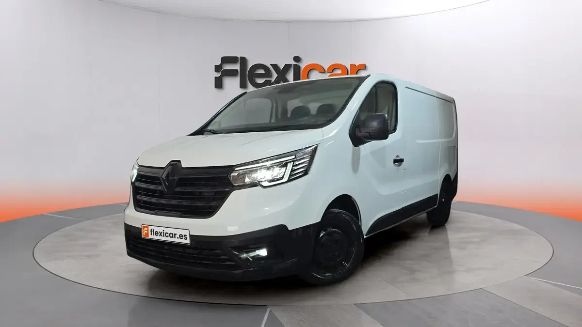 Usado Renault Trafic 150 CV (110 kW) 2023 Blanco Monovolumen