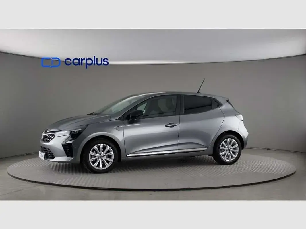 Usado Renault Clio Evolution 101 CV (74 kW) 2025 Gris Utilitario