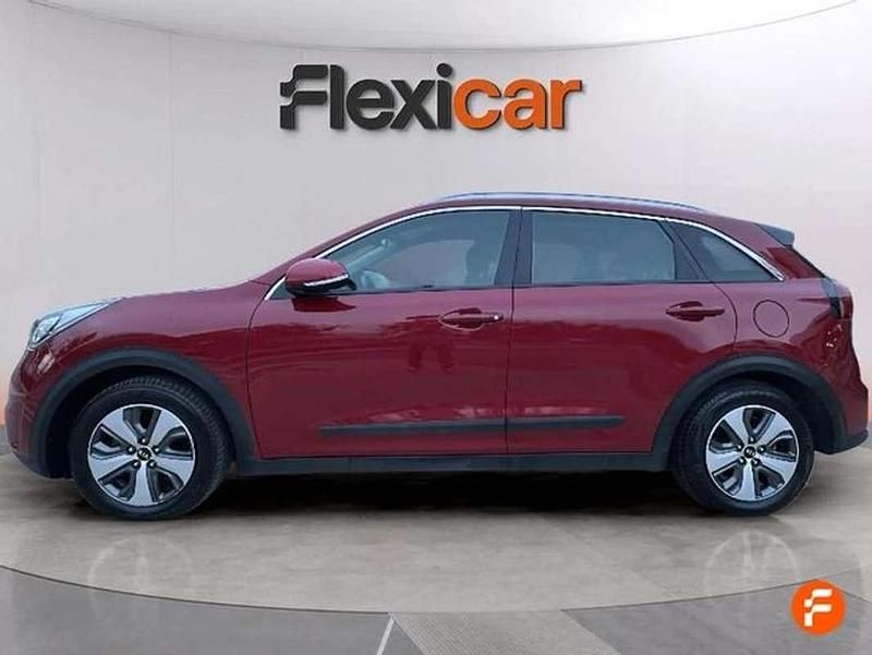 Usado Kia Niro 141 CV (103 kW) 2018 Rojo SUV