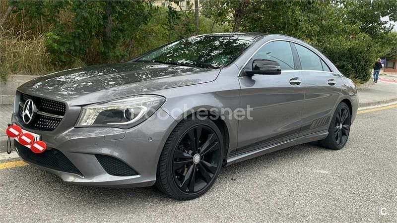 Usado Mercedes CLA200 136 CV (100 kW) 2015 Gris / plata Berlina