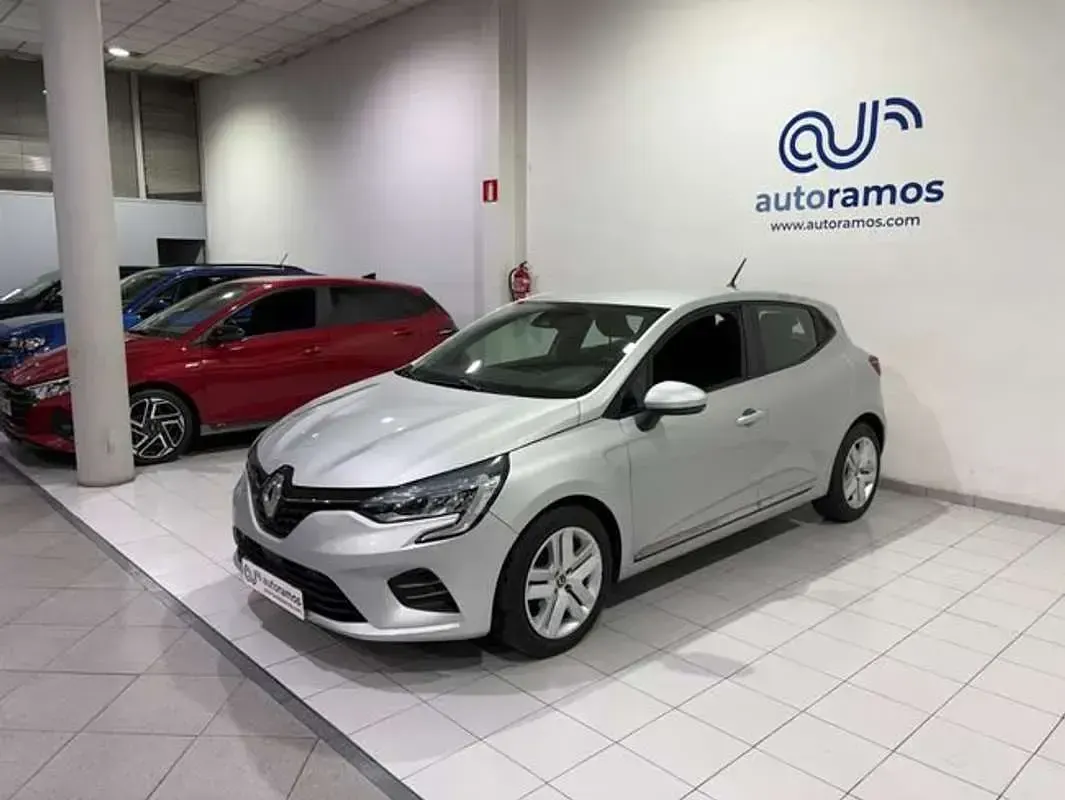 Usado Renault Clio Zen 101 CV (74 kW) 2020 Gris Utilitario