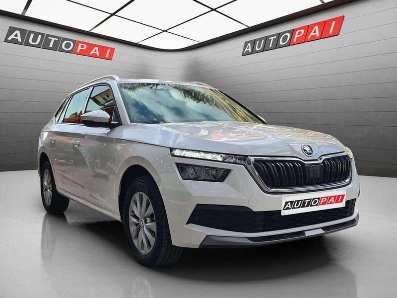Usado Skoda Kamiq Ambition 110 CV (80 kW) 2021 Blanco SUV