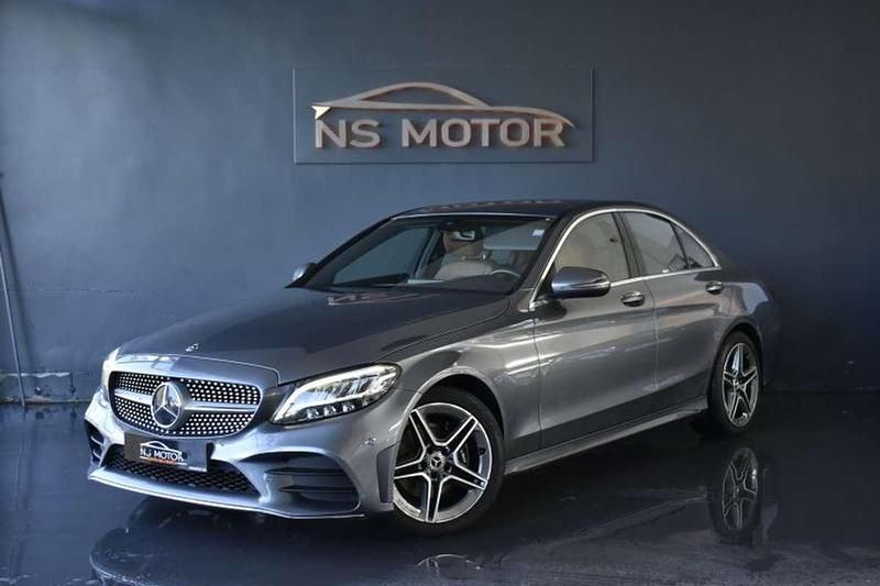 Usado Mercedes C200 160 CV (117 kW) 2019 Gris / plata Berlina