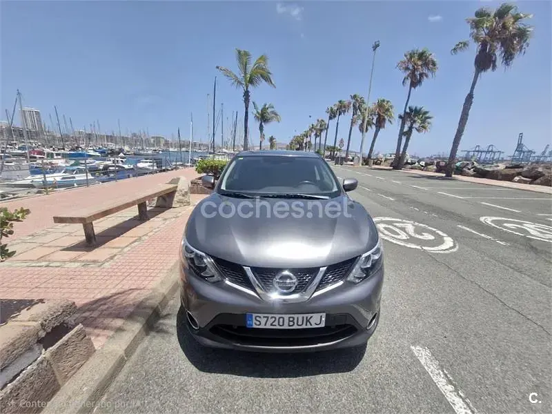 Usado Nissan Qashqai Acenta 115 CV (84 kW) 2015 Gris / plata SUV
