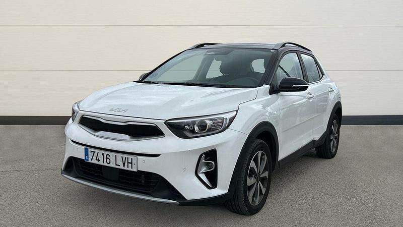 Usado Kia Stonic 120 CV (88 kW) 2021 Blanco SUV