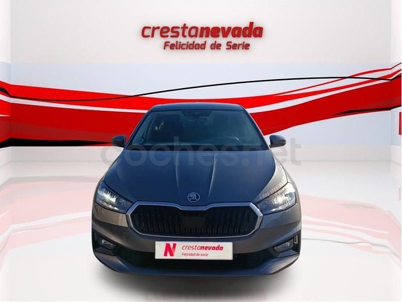 Usado Skoda Fabia Selection 80 CV (58 kW) 2024 Gris / plata Utilitario