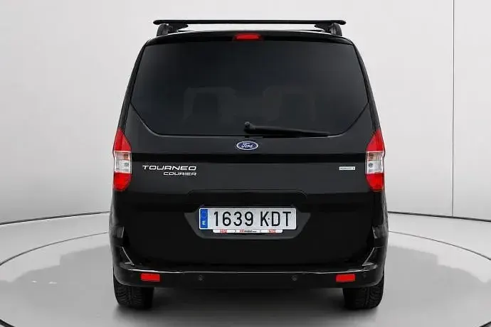 Usado Ford Tourneo Titanium 100 CV (73 kW) 2017