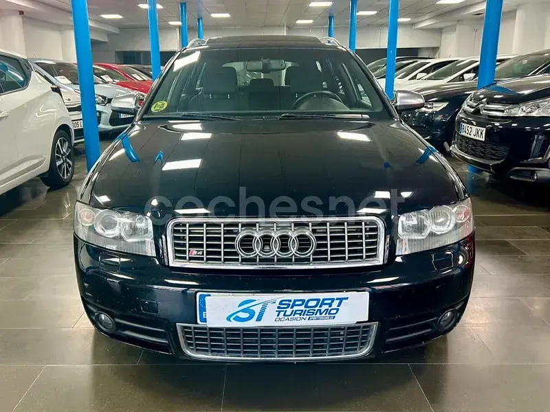 Usado Audi S4 344 CV (253 kW) 2004 Negro Familiar