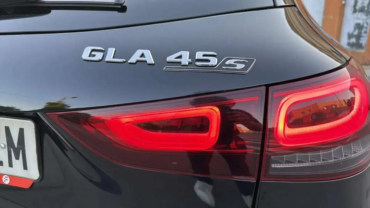 Usado Mercedes GLA45 AMG AMG 421 CV (309 kW) 2021 Negro SUV