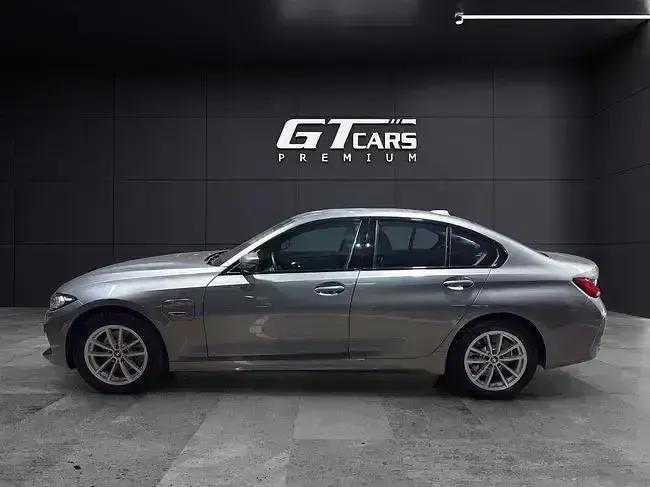 Usado BMW 320e 204 CV (150 kW) 2024 Gris / plata Berlina