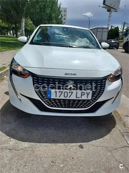 Usado Peugeot 208 Active 100 CV (73 kW) 2021 Blanco Utilitario