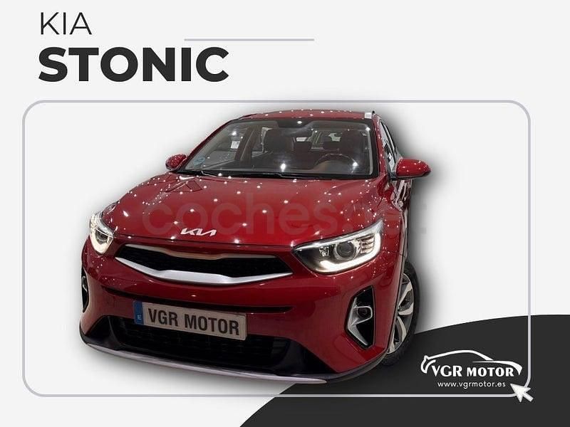 Usado Kia Stonic 100 CV (73 kW) 2022 Rojo SUV