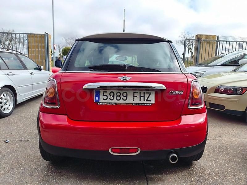Usado Mini Cooper 120 CV (88 kW) 2006 Rojo Utilitario