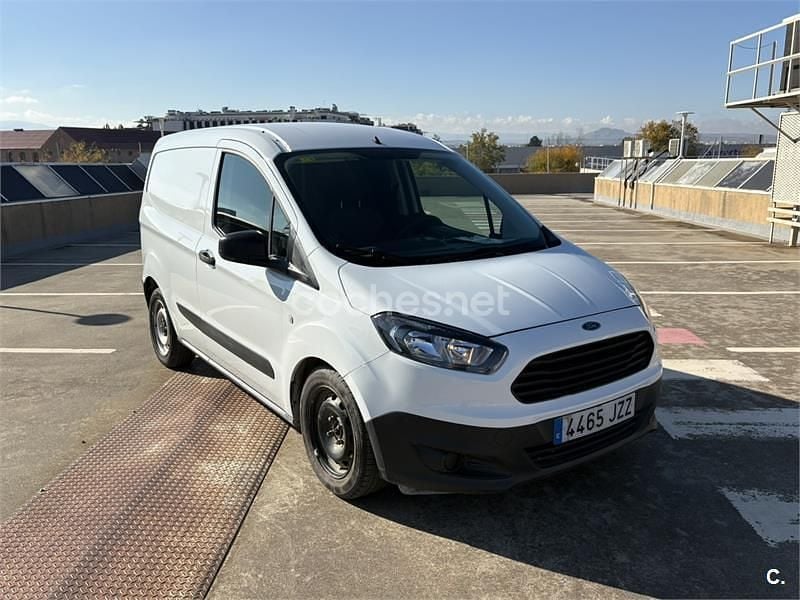 Usado Ford Transit Trend 100 CV (73 kW) 2017 Blanco Familiar