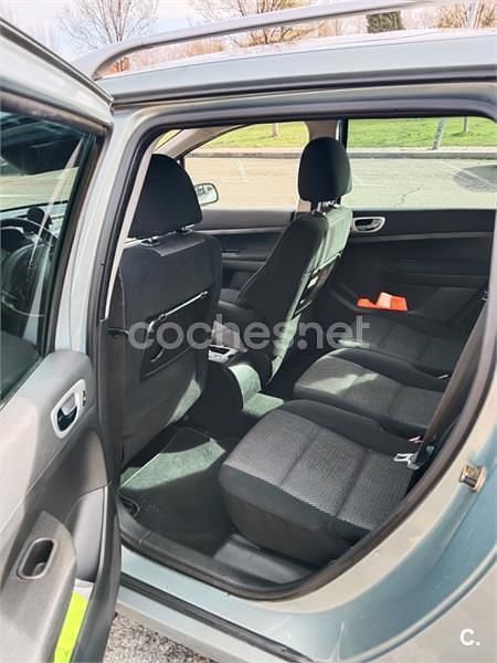 Usado Peugeot 307 110 CV (80 kW) 2006 Verde Familiar