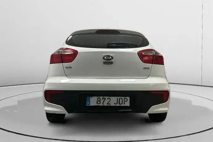 Usado Kia Rio 75 CV (55 kW) 2015