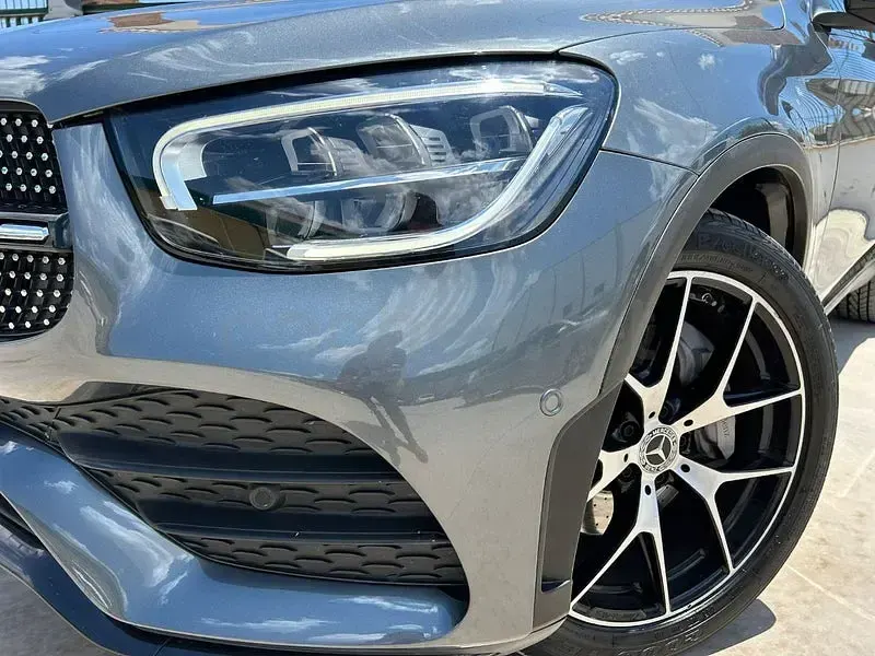 Usado Mercedes GLC200 163 CV (119 kW) 2021 Gris / plata SUV