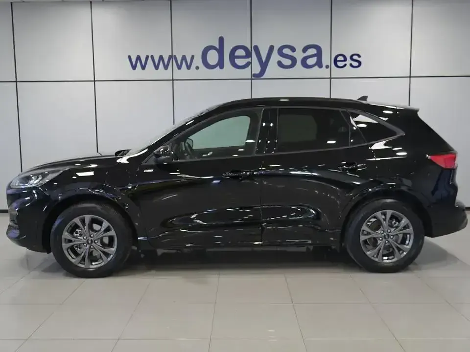 Usado Ford Kuga ST-Line 225 CV (165 kW) 2023 Negro SUV