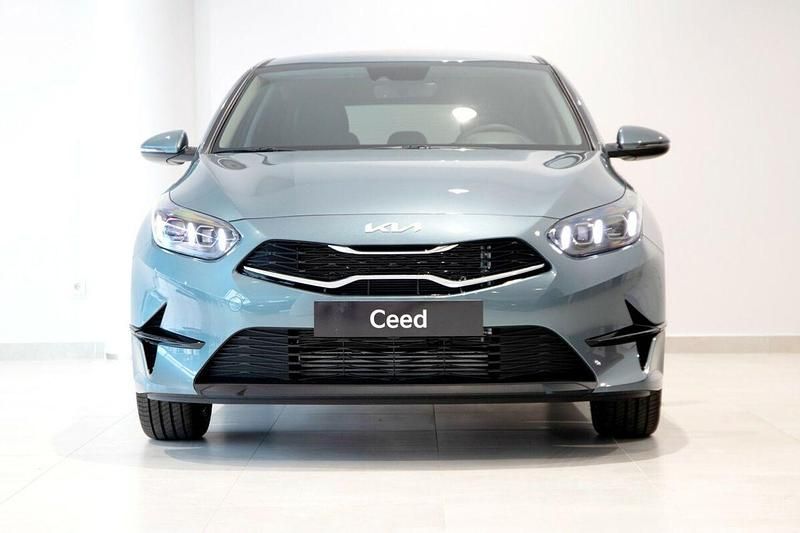 Usado Kia Ceed 100 CV (73 kW) 2024 Gris Utilitario