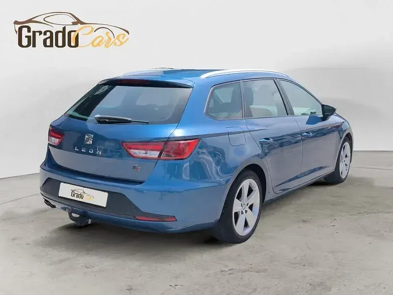 Usado Seat Leon FR 150 CV (110 kW) 2015 Azul Familiar