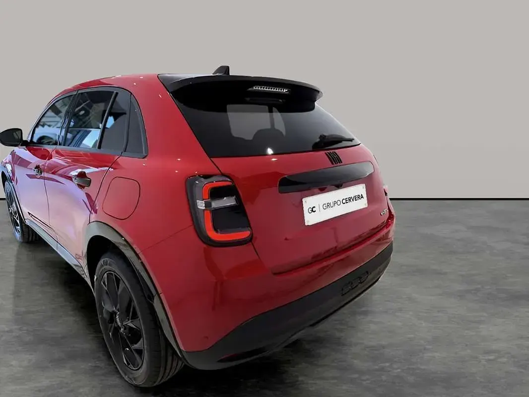 Nuevo Fiat 600 Sport 144 CV (105 kW) 2026 Rojo SUV