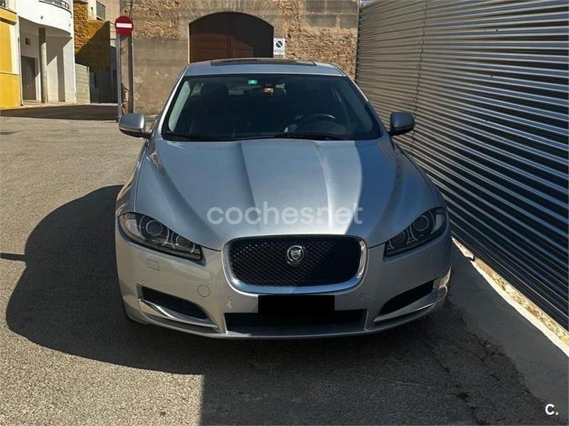 Gris / plata Usado 2011 Jaguar XF Luxury Berlina | 15.900 € (Caro) - Imagen 1/4