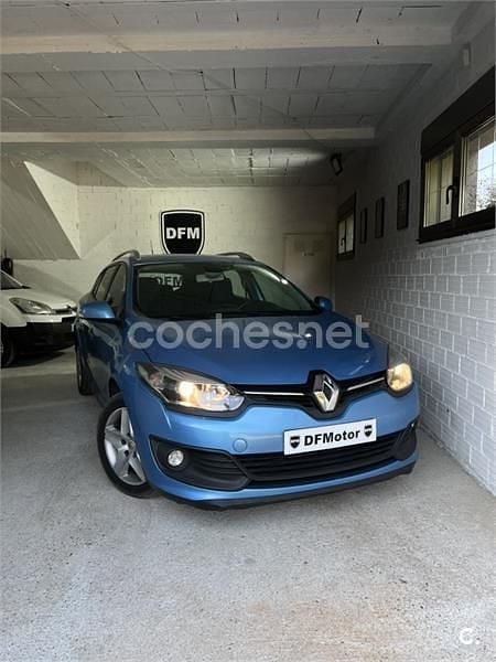 Usado Renault Mégane GrandTour GT 110 CV (80 kW) 2014 Azul Familiar