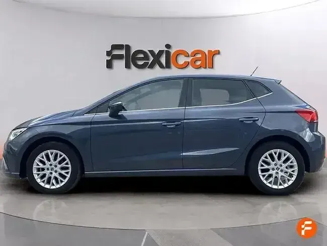Usado Seat Ibiza 115 CV (84 kW) 2024 Azul Utilitario
