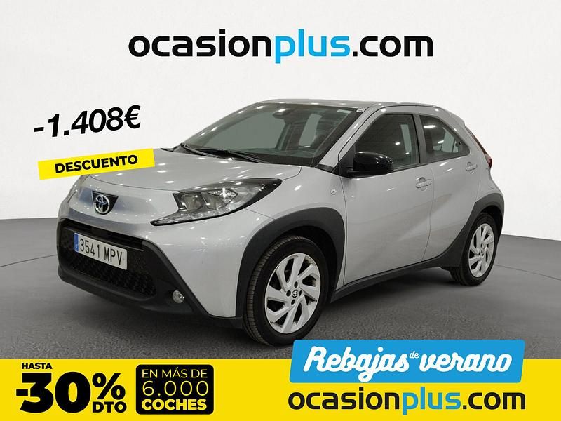 Gris Usado 2024 Toyota Aygo Play Utilitario | 15.490 € (Precio justo) - Imagen 1/4