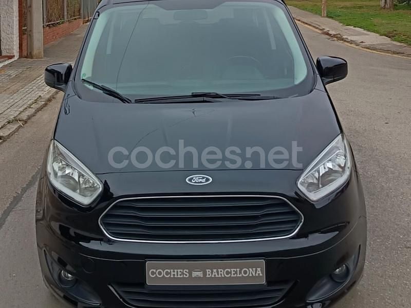 Negro Usado 2016 Ford Tourneo Courier Titanium Monovolumen | 10.900 € (Un poco caro) - Imagen 1/4