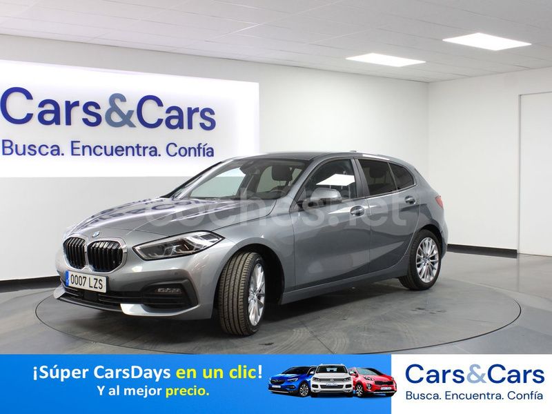 Gris Usado 2022 BMW 118 Comfort Edition Utilitario | 23.995 € (Un poco caro) - Imagen 1/4