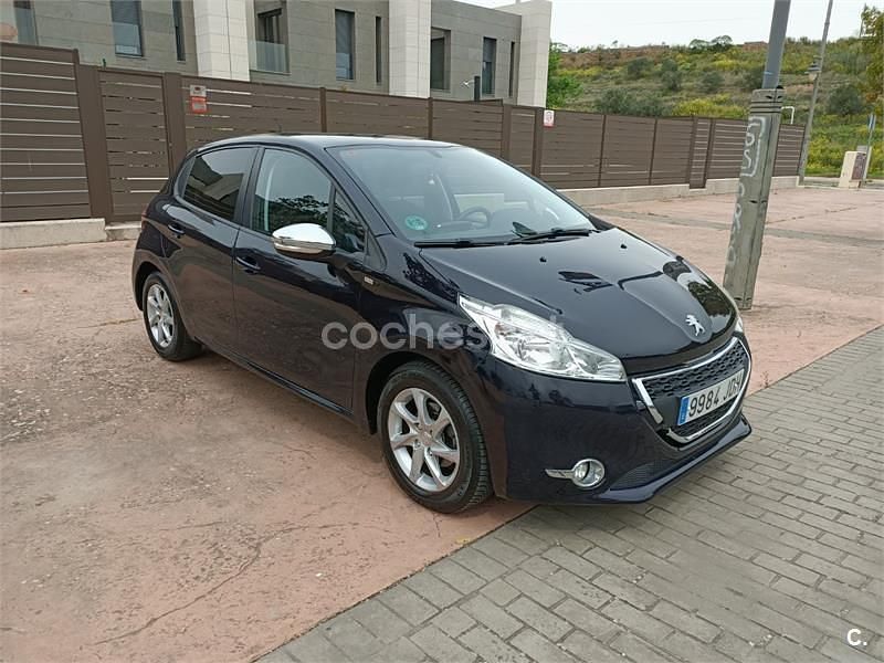 Usado Peugeot 208 Style 82 CV (60 kW) 2015 Azul Utilitario