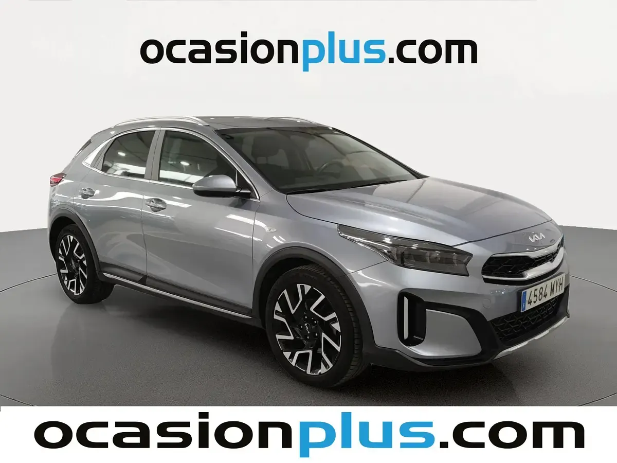 Usado Kia XCeed 101 CV (74 kW) 2025 Gris plata SUV