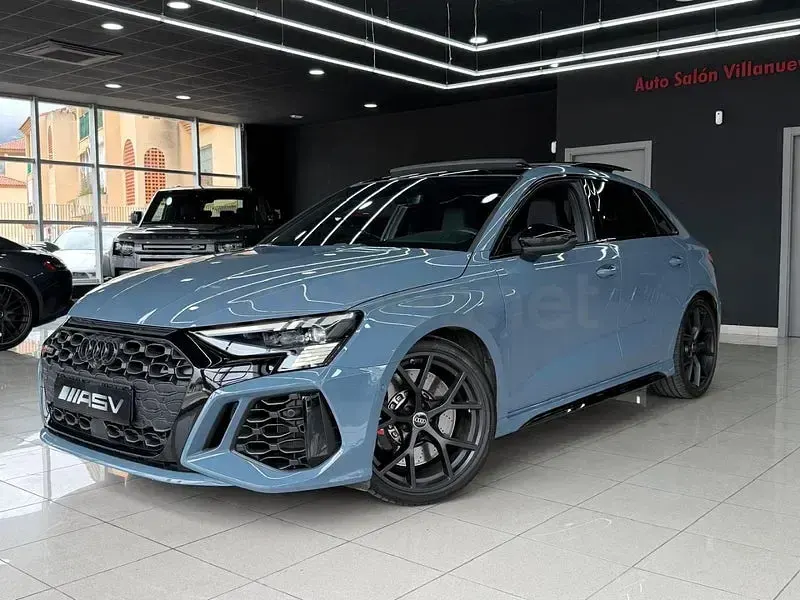Usado Audi RS3 Premium 400 CV (294 kW) 2023 Gris / plata Berlina