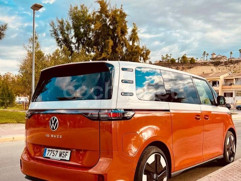 Usado VW ID. Buzz Pro 150 kW (204 CV) 2024 Eléctrico Monovolumen