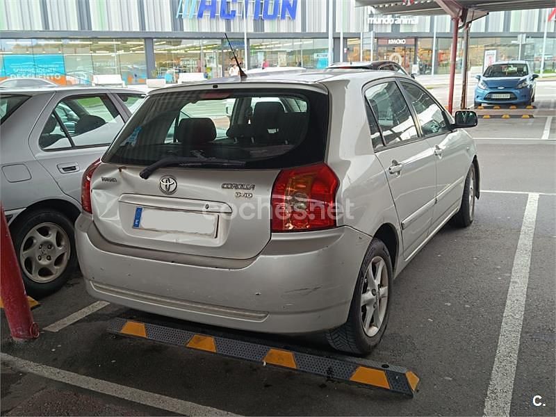 Usado Toyota Corolla Sol 116 CV (85 kW) 2005 Gris / plata Berlina