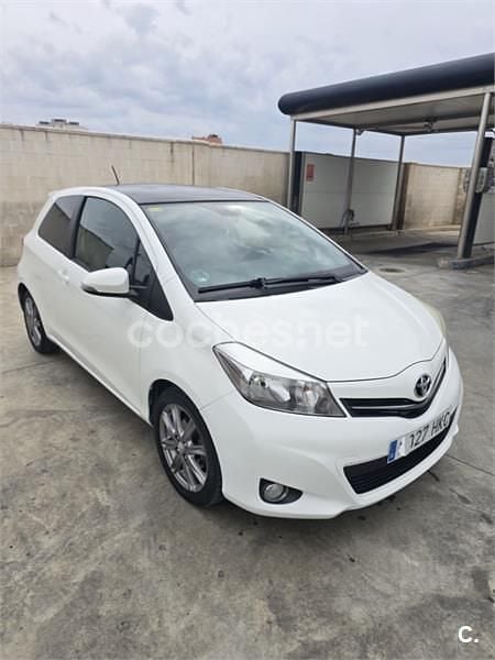 Blanco Usado 2012 Toyota Yaris Connect Style Berlina | 7000 € (Precio justo) - Imagen 1/4