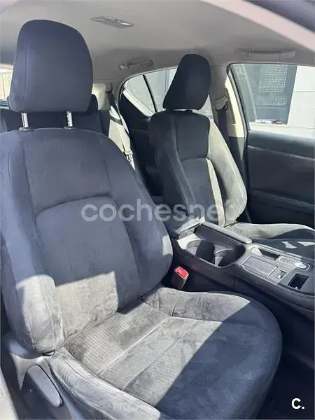 Usado Lexus CT200h 136 CV (100 kW) 2013 Gris / plata Berlina