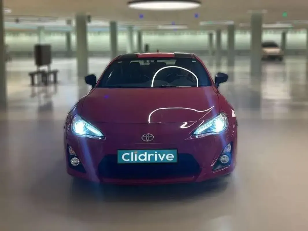 Używany Toyota GT86 GT 200 KM (147 kW) 2012 Czerwony Coupe