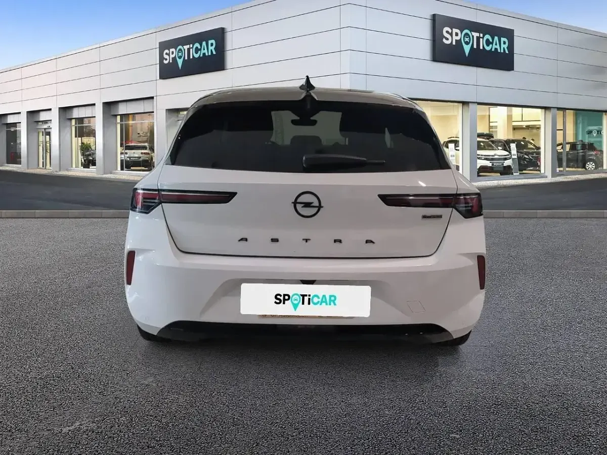 Usado Opel Astra 180 CV (132 kW) 2023 Blanco Utilitario