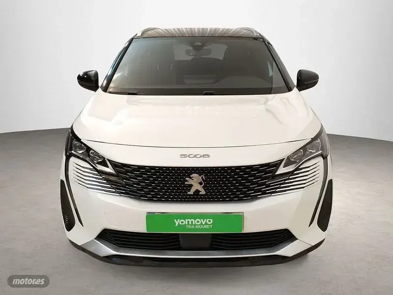 Usado Peugeot 5008 GT 131 CV (96 kW) 2023 Plateado SUV