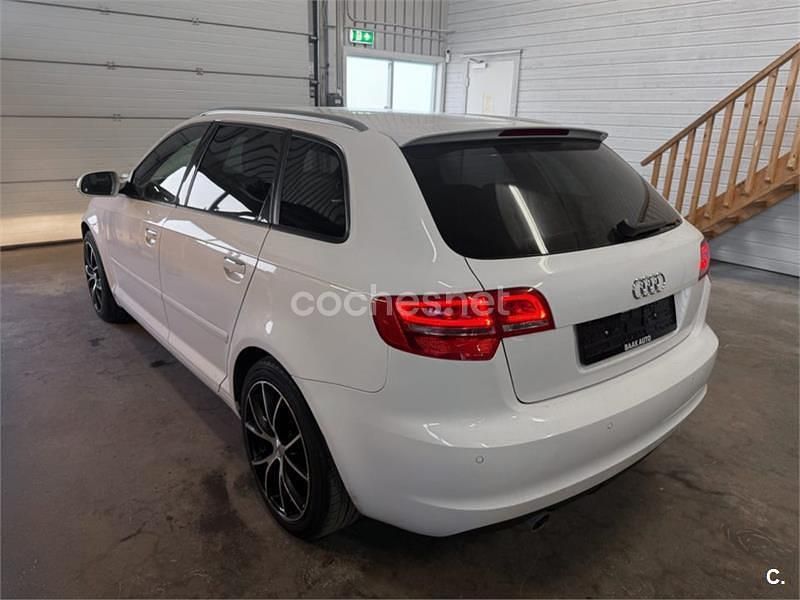 Usado Audi A3 Ambiente 105 HP (77 kW) 2012 Branco Citadino