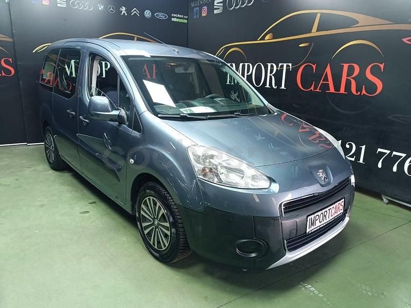 Usado Peugeot Partner Tepee Style 92 CV (67 kW) 2013 Gris / plata Monovolumen