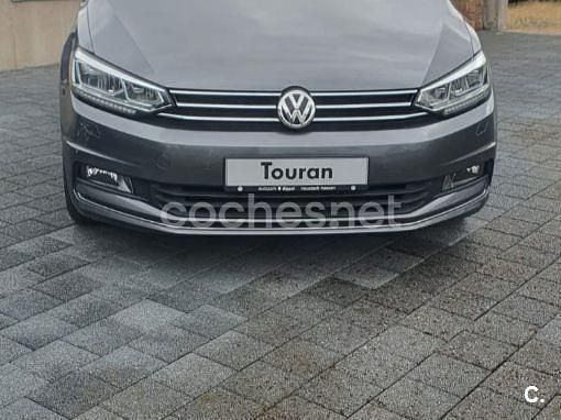 Usado VW Touran Advance 150 CV (110 kW) 2016 Gris / plata Monovolumen