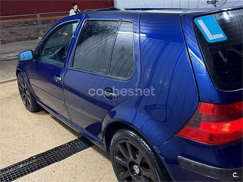 Usado VW Golf IV Conceptline 105 CV (77 kW) 2002 Azul Berlina