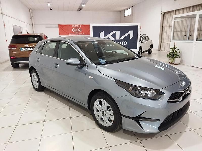 Lunar silver Usado 2024 Kia Ceed Utilitario | 25.000 € (Caro) - Imagen 1/4